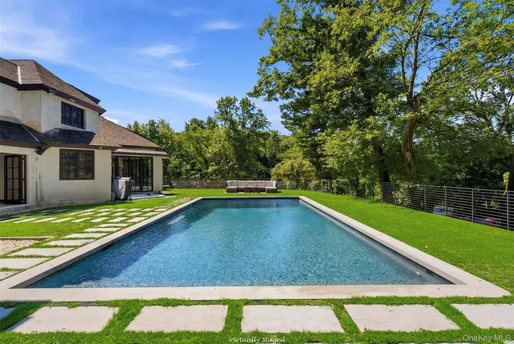 36 Spring Street Cold Spring Harbor, NY 11724