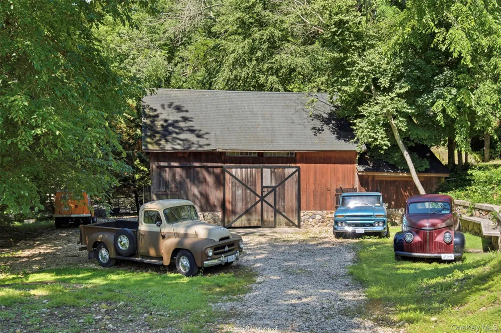 36 Spring Street Cold Spring Harbor, NY 11724