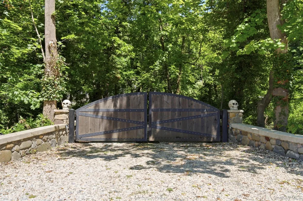 36 Spring Street Cold Spring Harbor, NY 11724