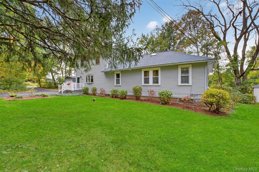 333 Canoe Hill Road Saugerties, NY 12477