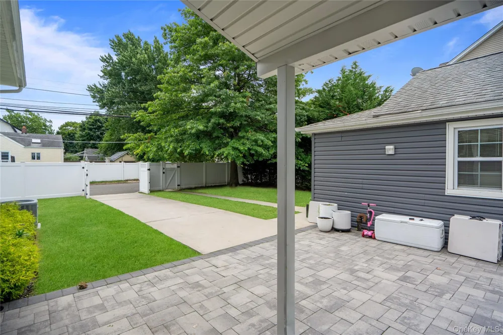 2978 Grand Boulevard Baldwin, NY 11510