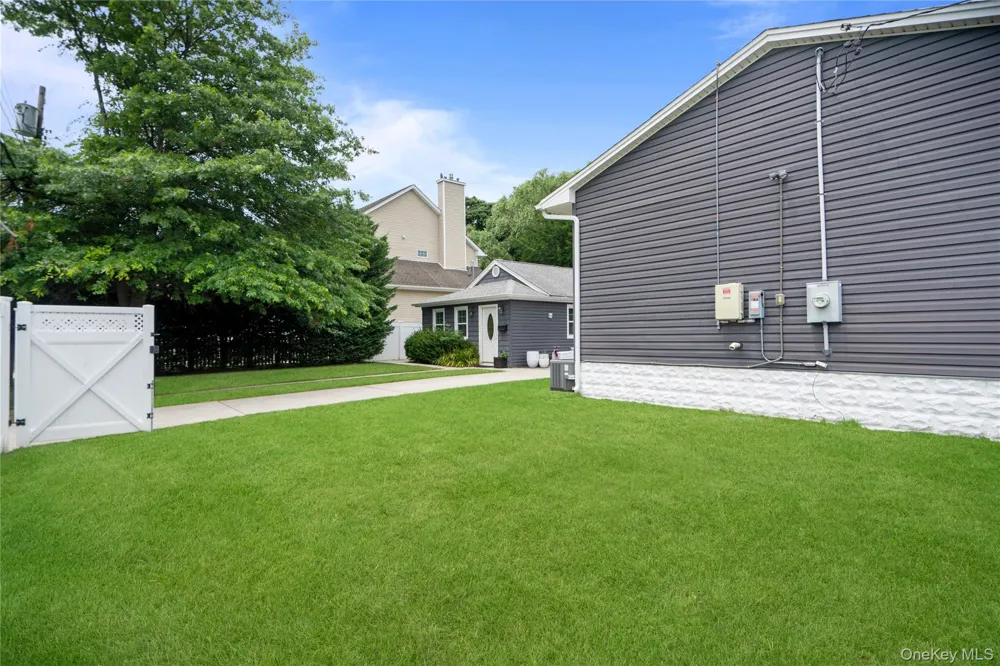 2978 Grand Boulevard Baldwin, NY 11510