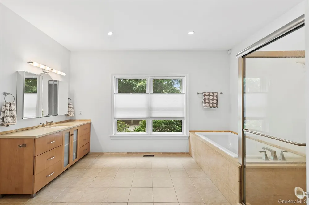 3470 Bayview Road Southold, NY 11971