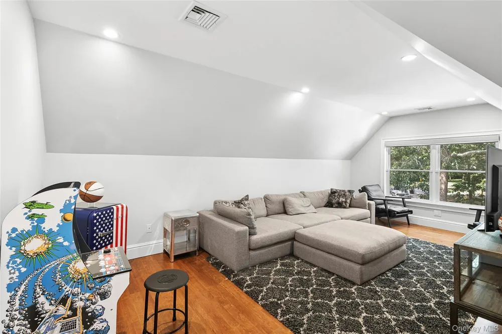 3470 Bayview Road Southold, NY 11971