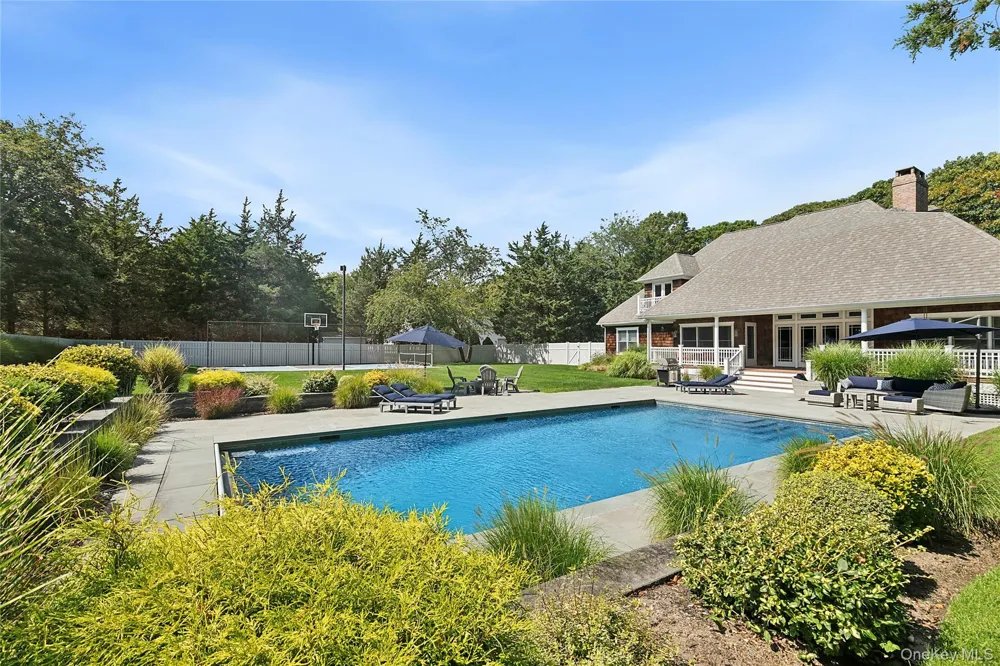 3470 Bayview Road Southold, NY 11971