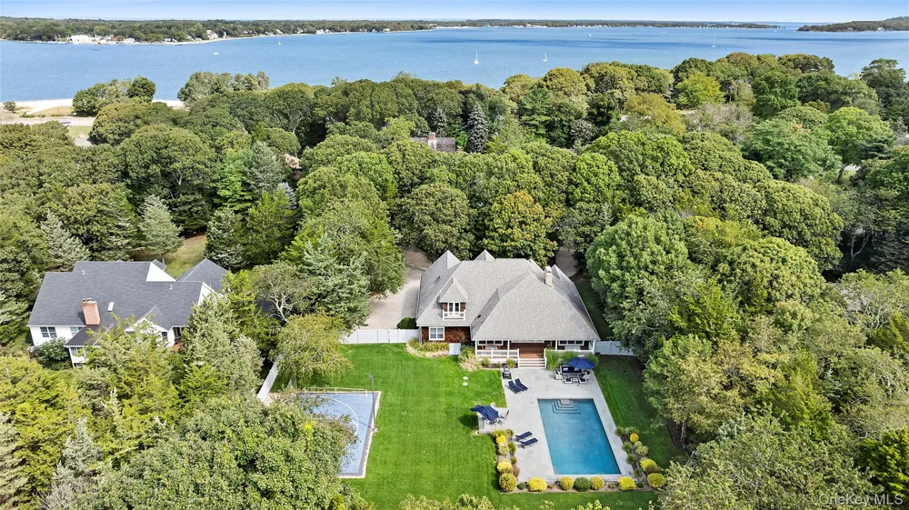 3470 Bayview Road Southold, NY 11971