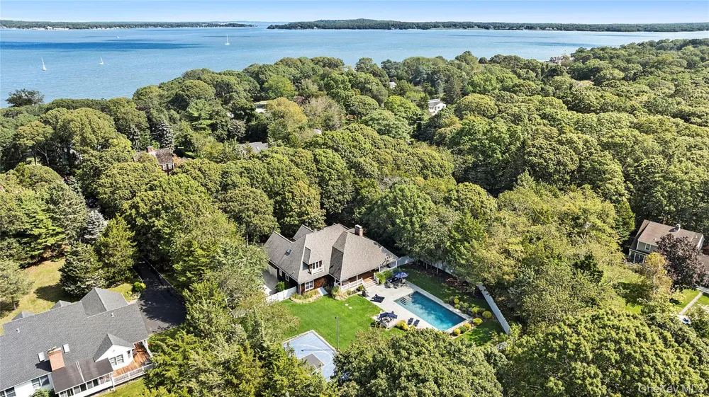 3470 Bayview Road Southold, NY 11971