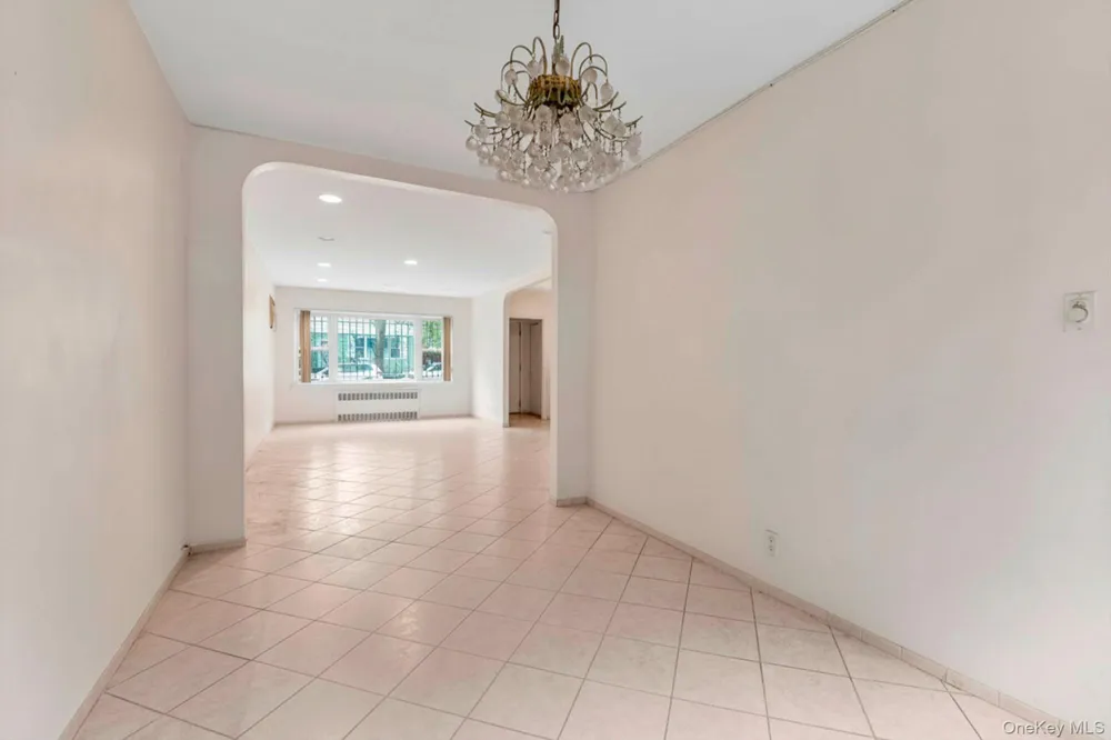 141-03 Hoover Avenue Briarwood, NY 11435