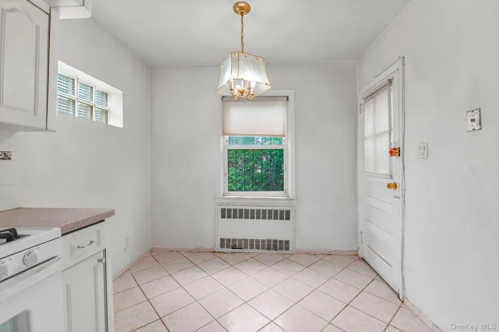 141-03 Hoover Avenue Briarwood, NY 11435