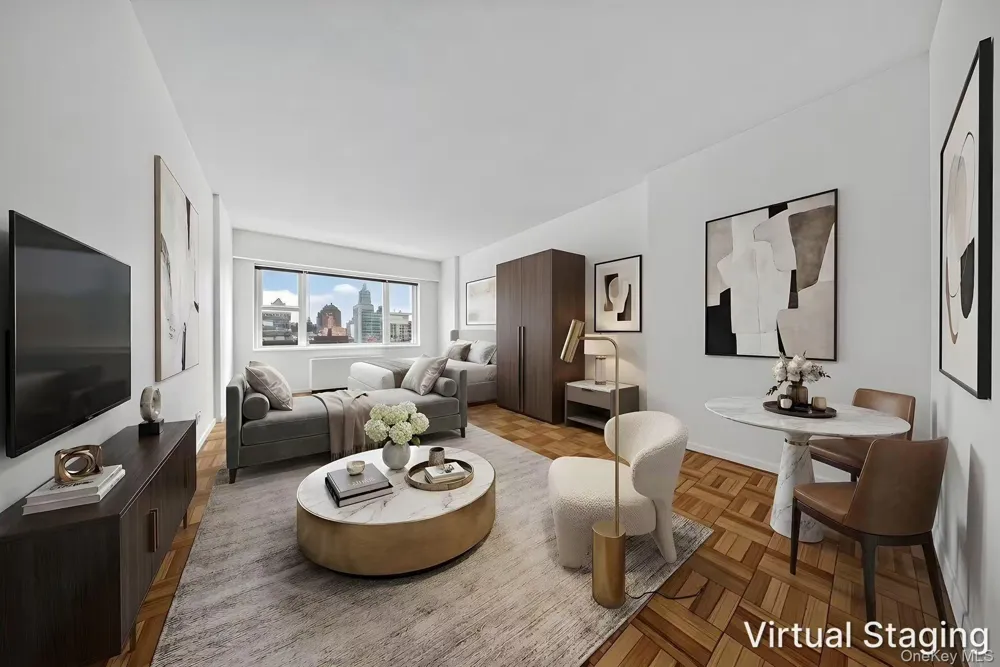 60 E 8th Street #18G New York (Manhattan), NY 10003