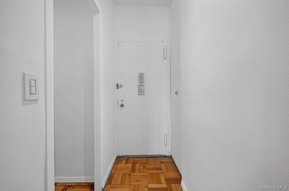 60 E 8th Street #18G New York (Manhattan), NY 10003