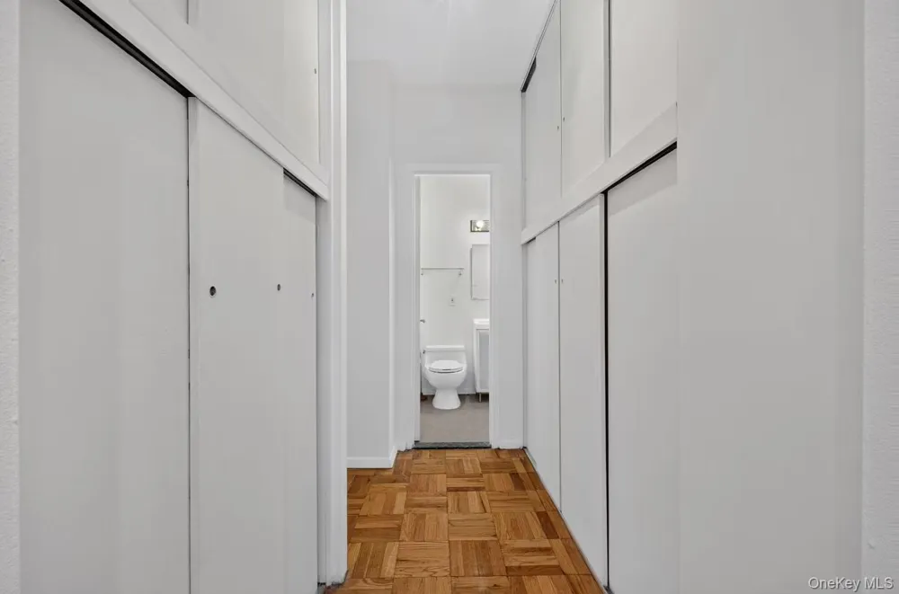 60 E 8th Street #18G New York (Manhattan), NY 10003