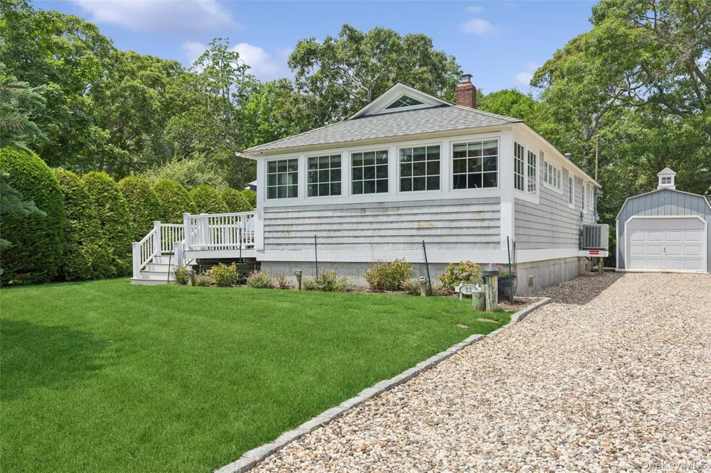 33 Bay Avenue Sag Harbor, NY 11963