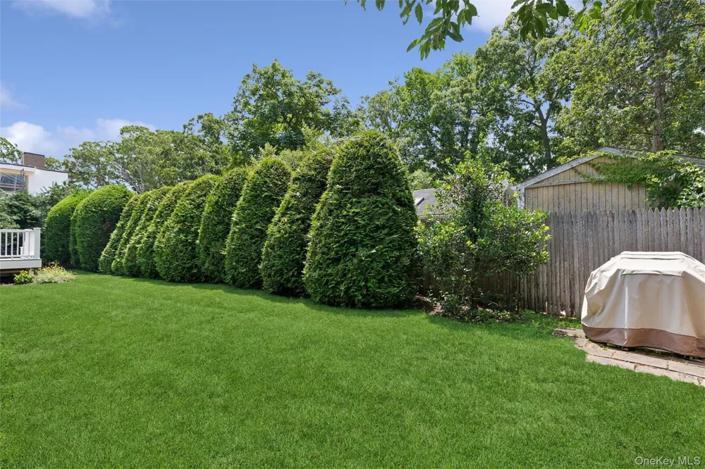 33 Bay Avenue Sag Harbor, NY 11963