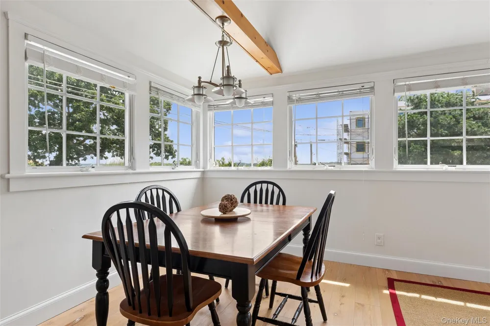 33 Bay Avenue Sag Harbor, NY 11963