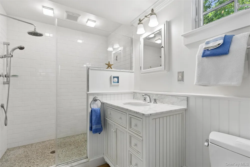 33 Bay Avenue Sag Harbor, NY 11963
