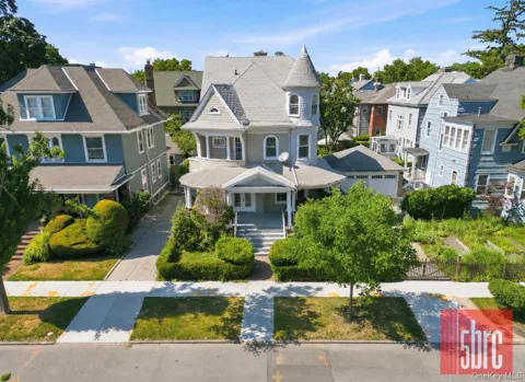 1205 Beverley Road