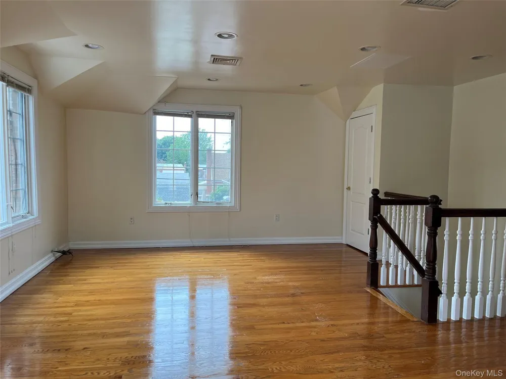 27-07 Murray Lane #Second floor Flushing, NY 11354
