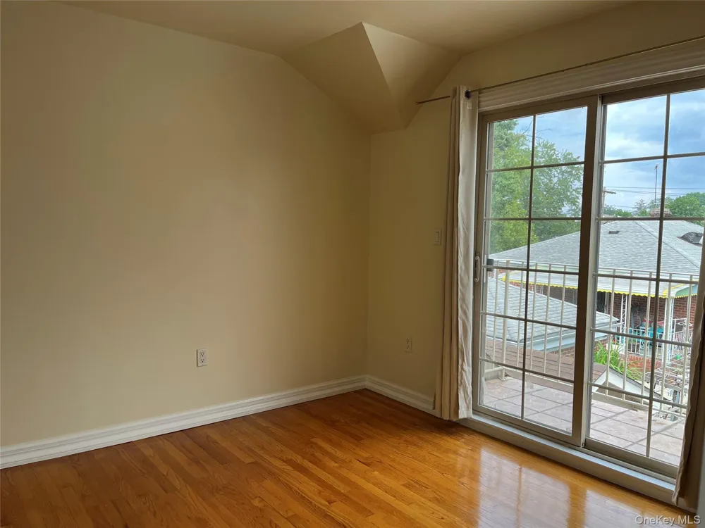 27-07 Murray Lane #Second floor Flushing, NY 11354