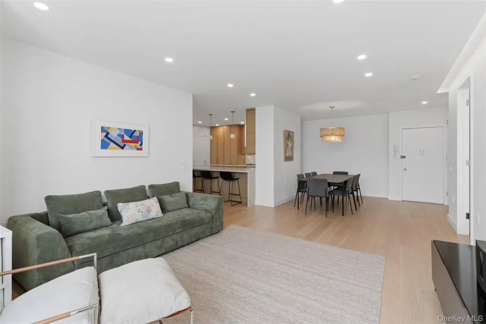 350 Albany Street #10BC New York (Manhattan), NY 10280