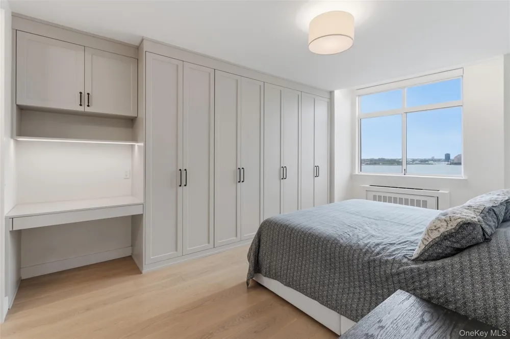 350 Albany Street #10BC New York (Manhattan), NY 10280