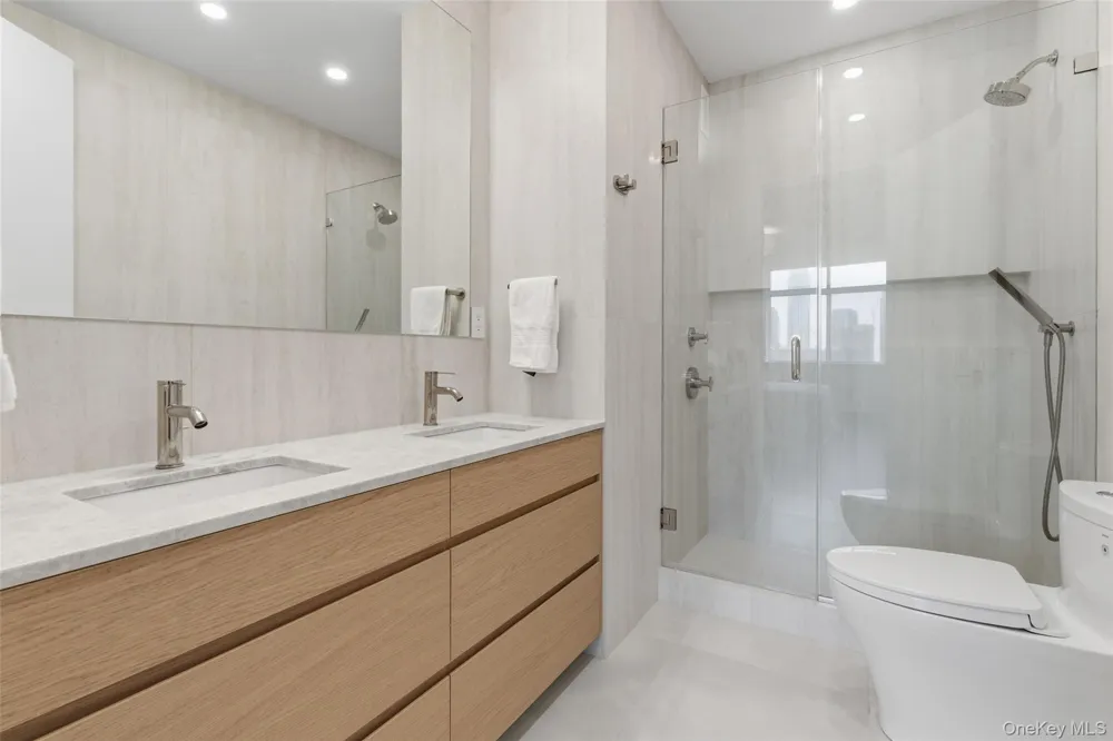 350 Albany Street #10BC New York (Manhattan), NY 10280