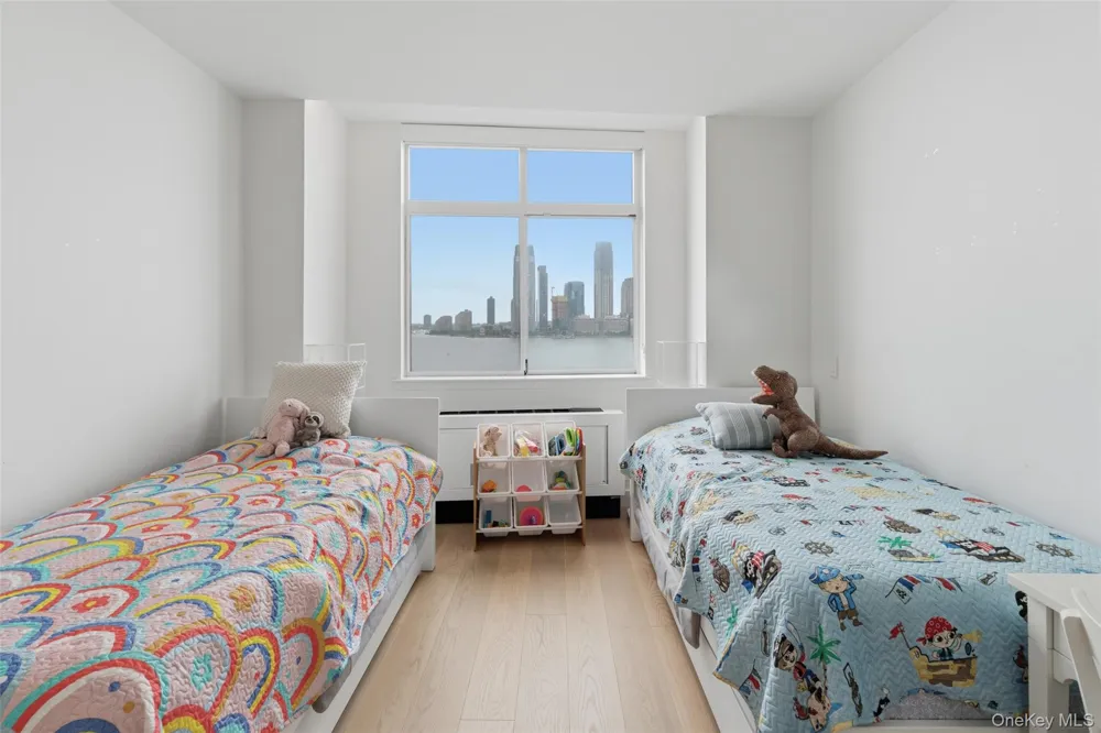 350 Albany Street #10BC New York (Manhattan), NY 10280