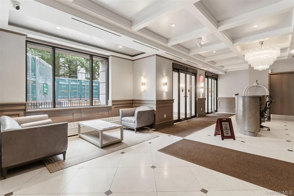 350 Albany Street #10BC New York (Manhattan), NY 10280