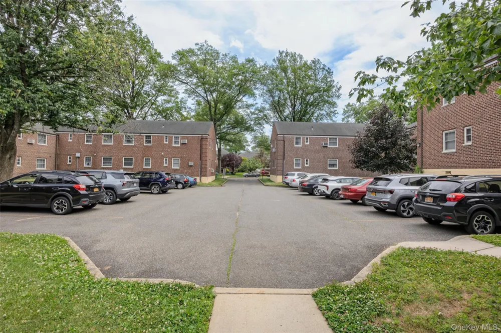 61-26 255th #upper Little Neck, NY 11362