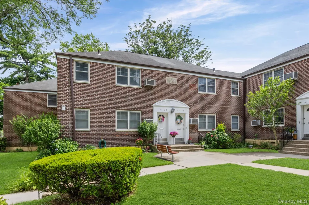 61-26 255th #upper Little Neck, NY 11362