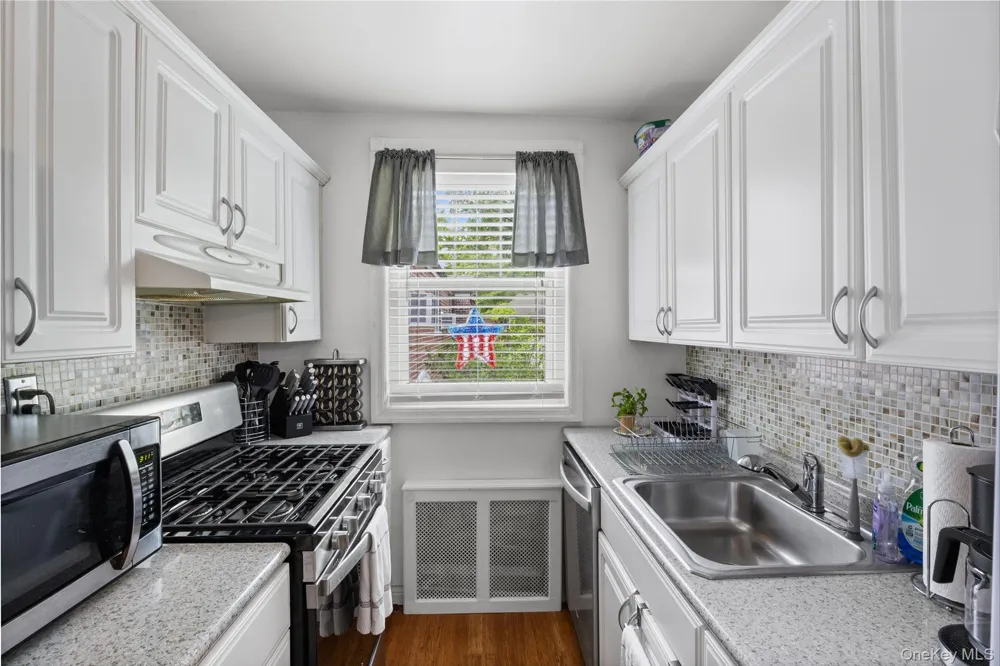 61-26 255th #upper Little Neck, NY 11362