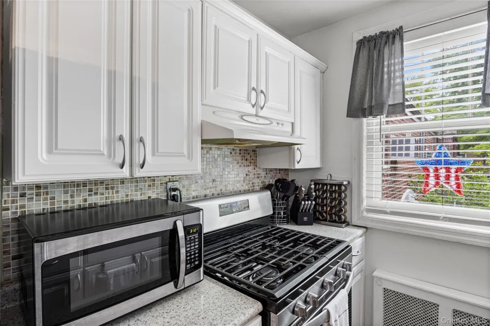 61-26 255th #upper Little Neck, NY 11362