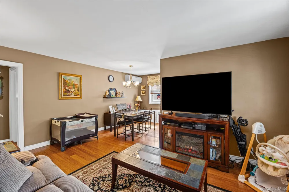 61-26 255th #upper Little Neck, NY 11362