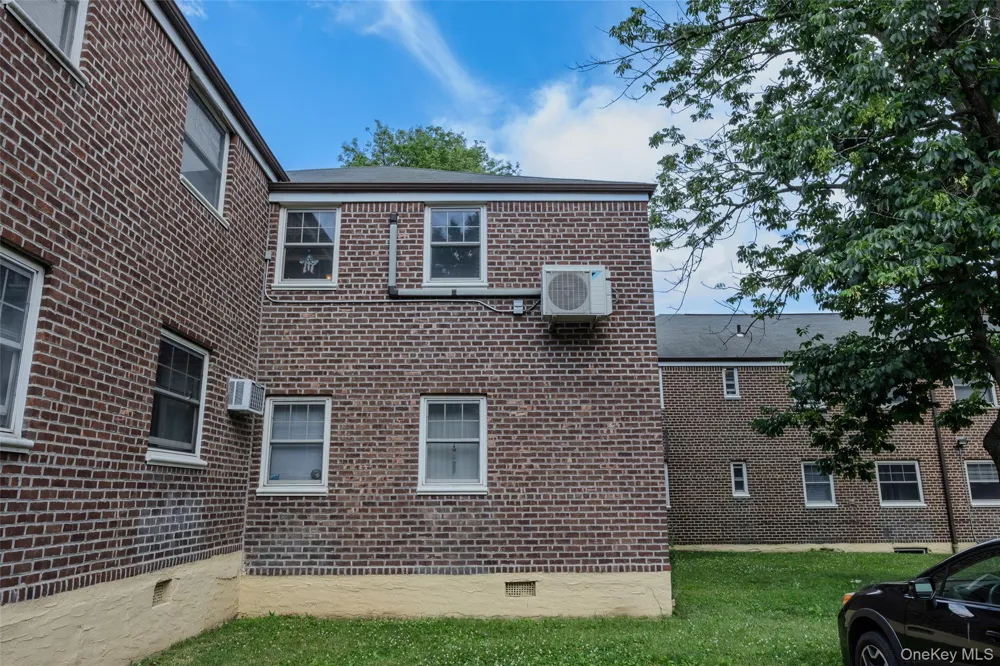 61-26 255th #upper Little Neck, NY 11362