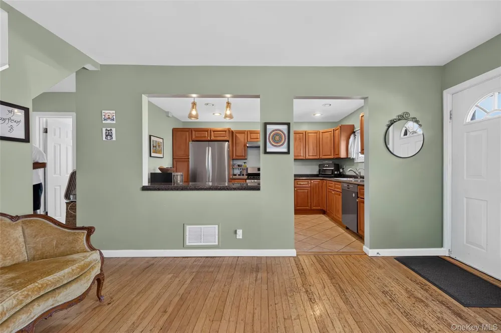 120 Bert Avenue Carle Place, NY 11590