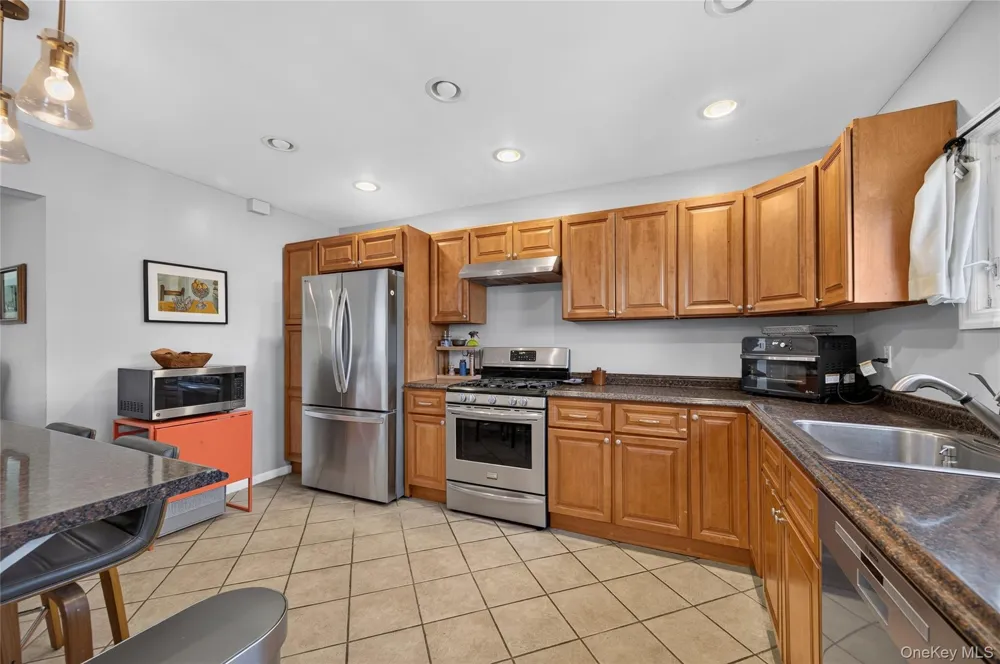 120 Bert Avenue Carle Place, NY 11590
