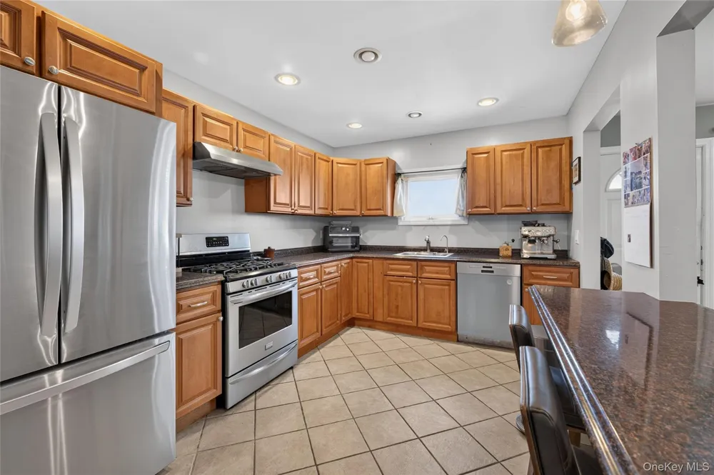 120 Bert Avenue Carle Place, NY 11590