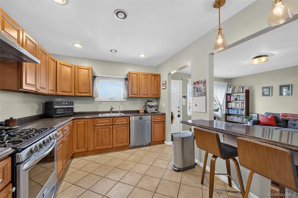 120 Bert Avenue Carle Place, NY 11590