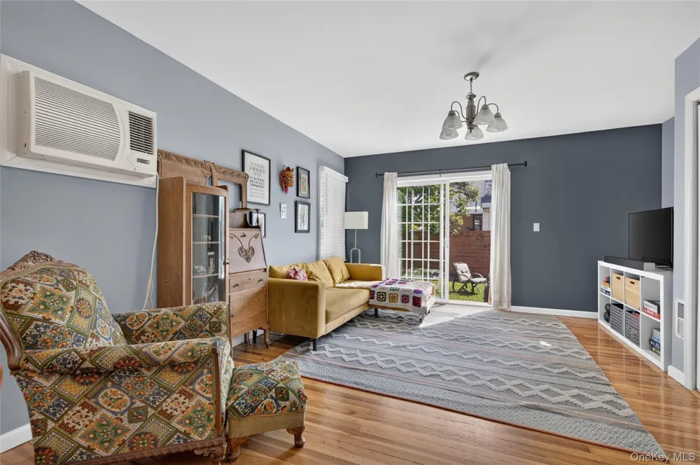 120 Bert Avenue Carle Place, NY 11590