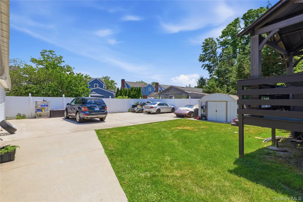 2381 Harrison Avenue Baldwin, NY 11510