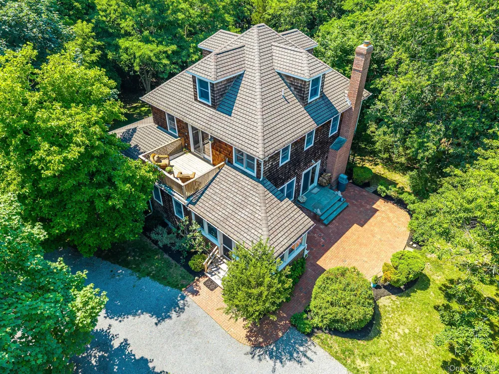4408 Old North Road Southold, NY 11971