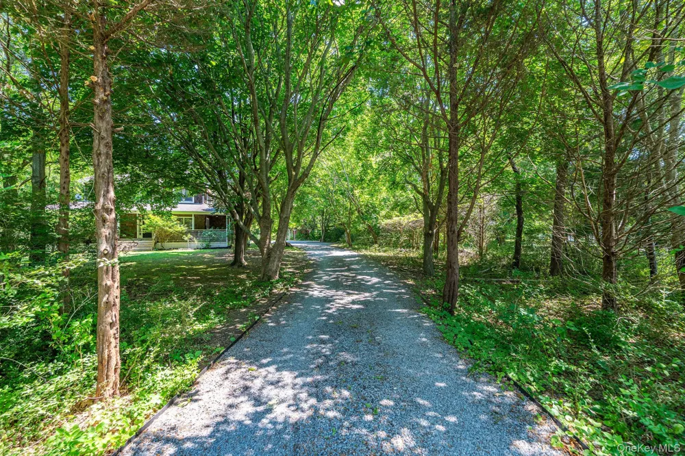 4408 Old North Road Southold, NY 11971