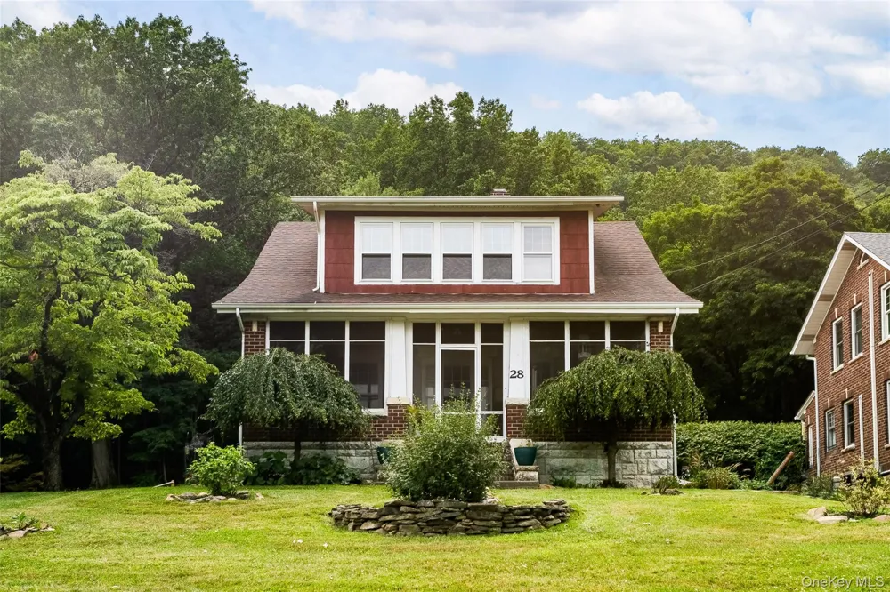 28 Hillside Avenue Haverstraw, NY 10927