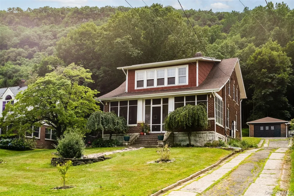 28 Hillside Avenue Haverstraw, NY 10927