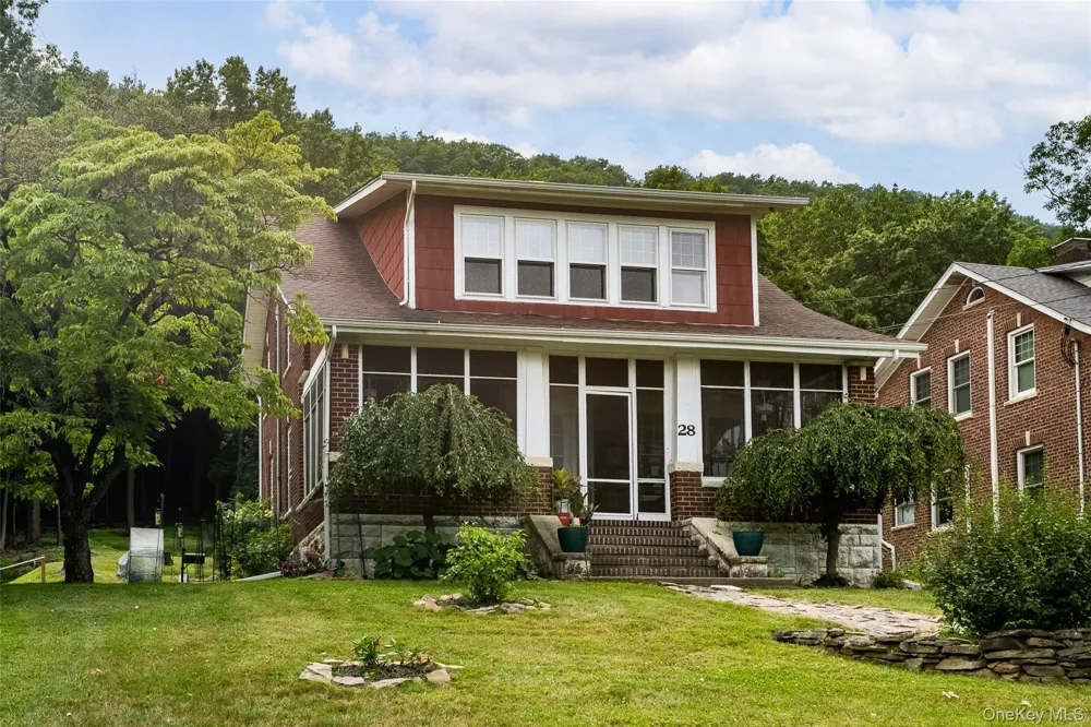 28 Hillside Avenue Haverstraw, NY 10927