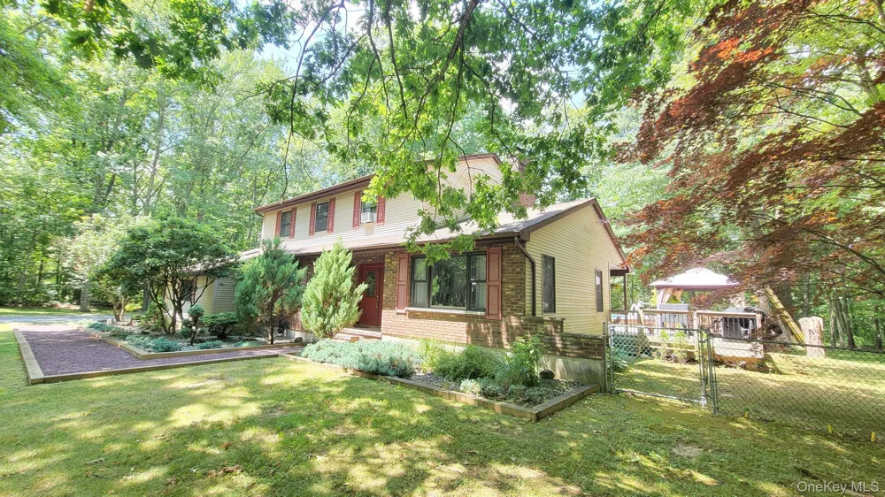 34 Greenshire Way Walden, NY 12586