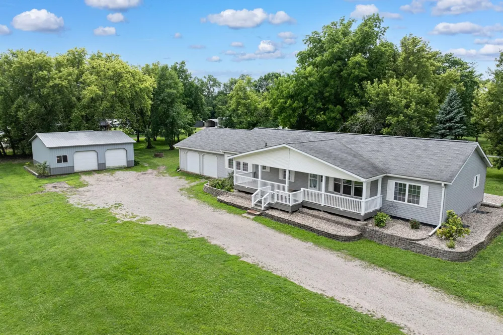 403 W Margaret Street Fairmont, MN 56031