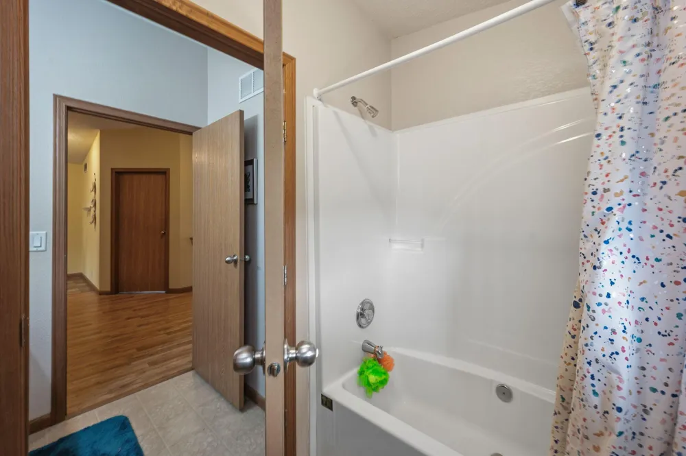 403 W Margaret Street Fairmont, MN 56031