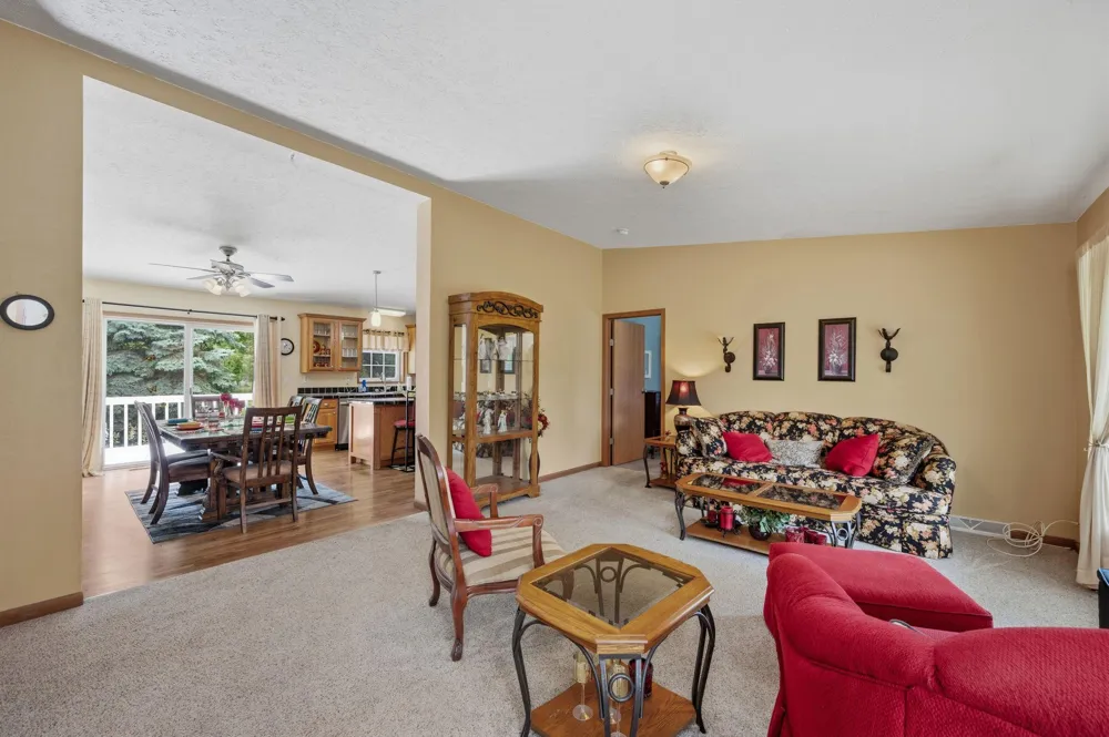 403 W Margaret Street Fairmont, MN 56031