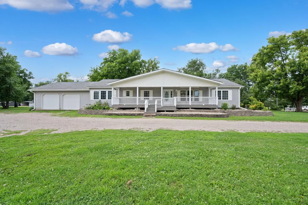403 W Margaret Street Fairmont, MN 56031